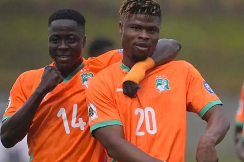 احتفال لاعبو منتخب كوت ديفوار خلال مواجهة سيشل